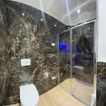 Villa Hajdi Q & U